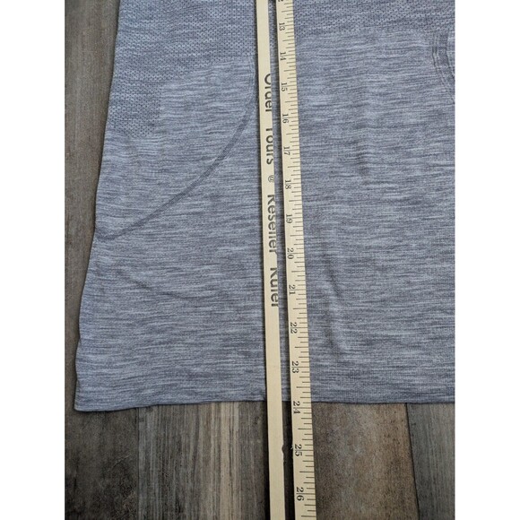 Lululemon Heathered Gray Swiftly Tank Top Shirt Run Yoga Casual Women’s 6 - Picture 2 of 6